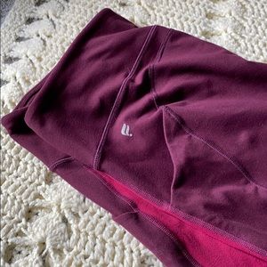 Fabletics power hold Capri leggings w/side pocket